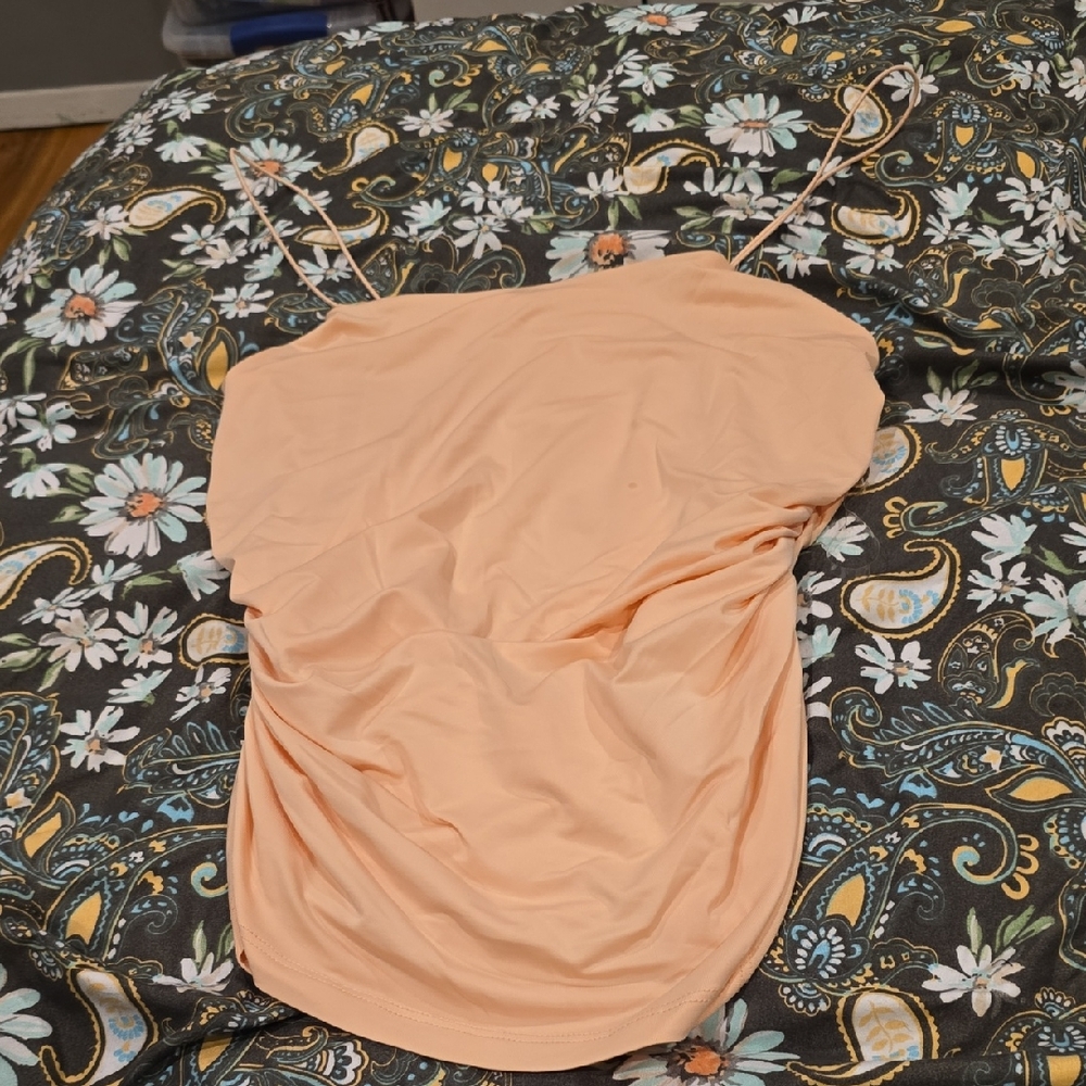 ❤️10/$10 New Peach Ruched Spaghetti Strap Top Read